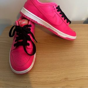 Pink Nike Dunks - low top - ladies 6.5